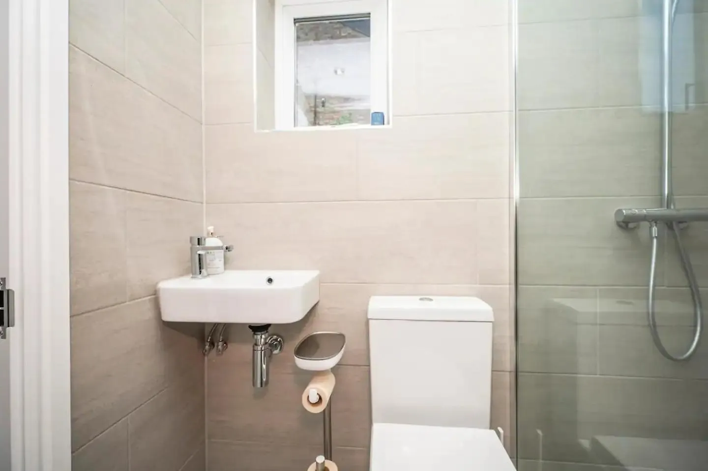 Pass The Keys Large Period House With Garden Near Peckham London Villa Tatil Evi