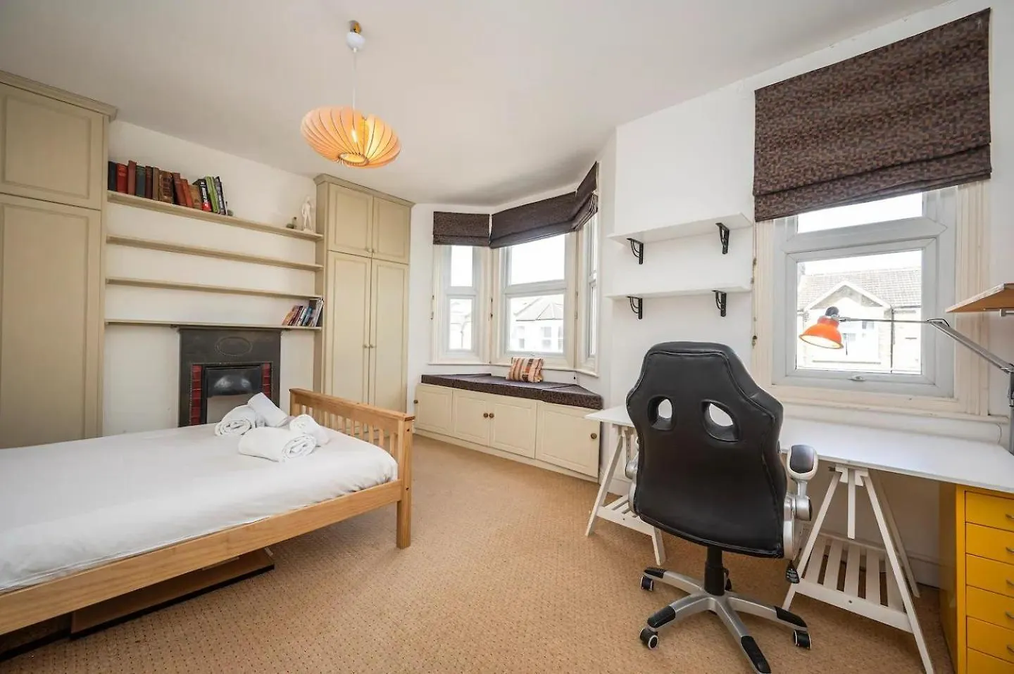 Pass The Keys Large Period House With Garden Near Peckham London Villa 0*,